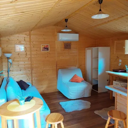 Деревянный коттедж Domek *